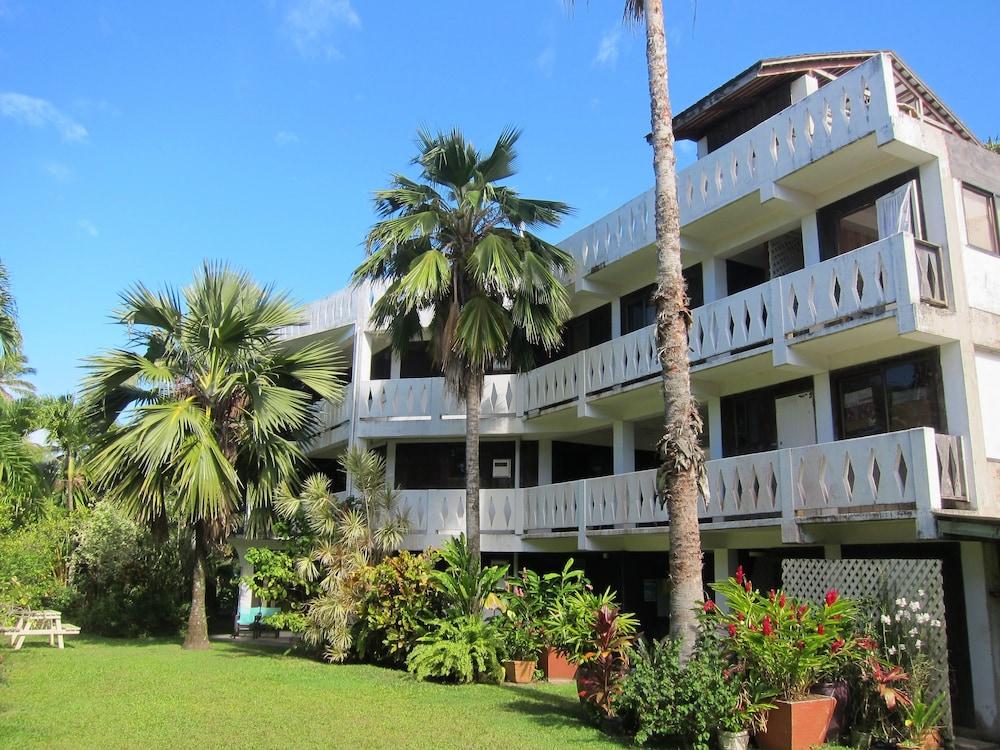 Raina Beach Apartments — 5