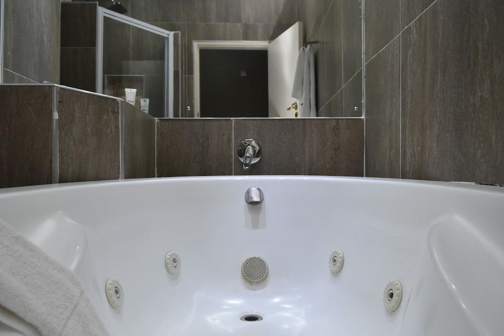 Chrismar Hotel Lusaka — 5