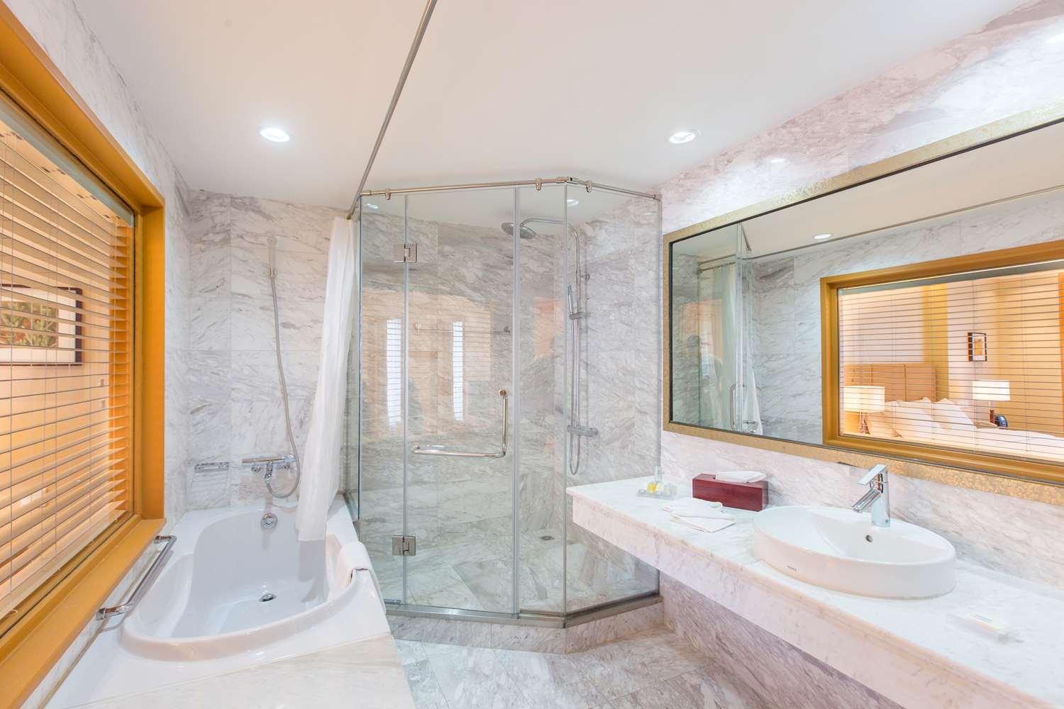 Hilton Garden Inn Hanoi — 3