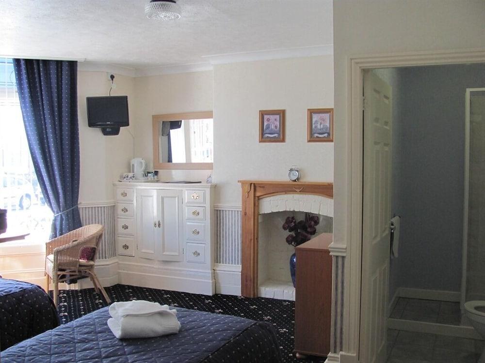 Branston Lodge - Guest House — 2