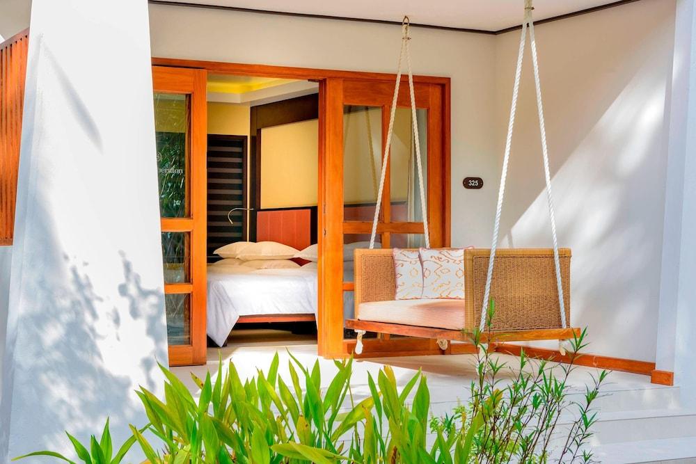 Sheraton Maldives Full Moon Resort & Spa — 7