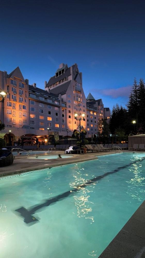 Fairmont Chateau Whistler 3324 — 5