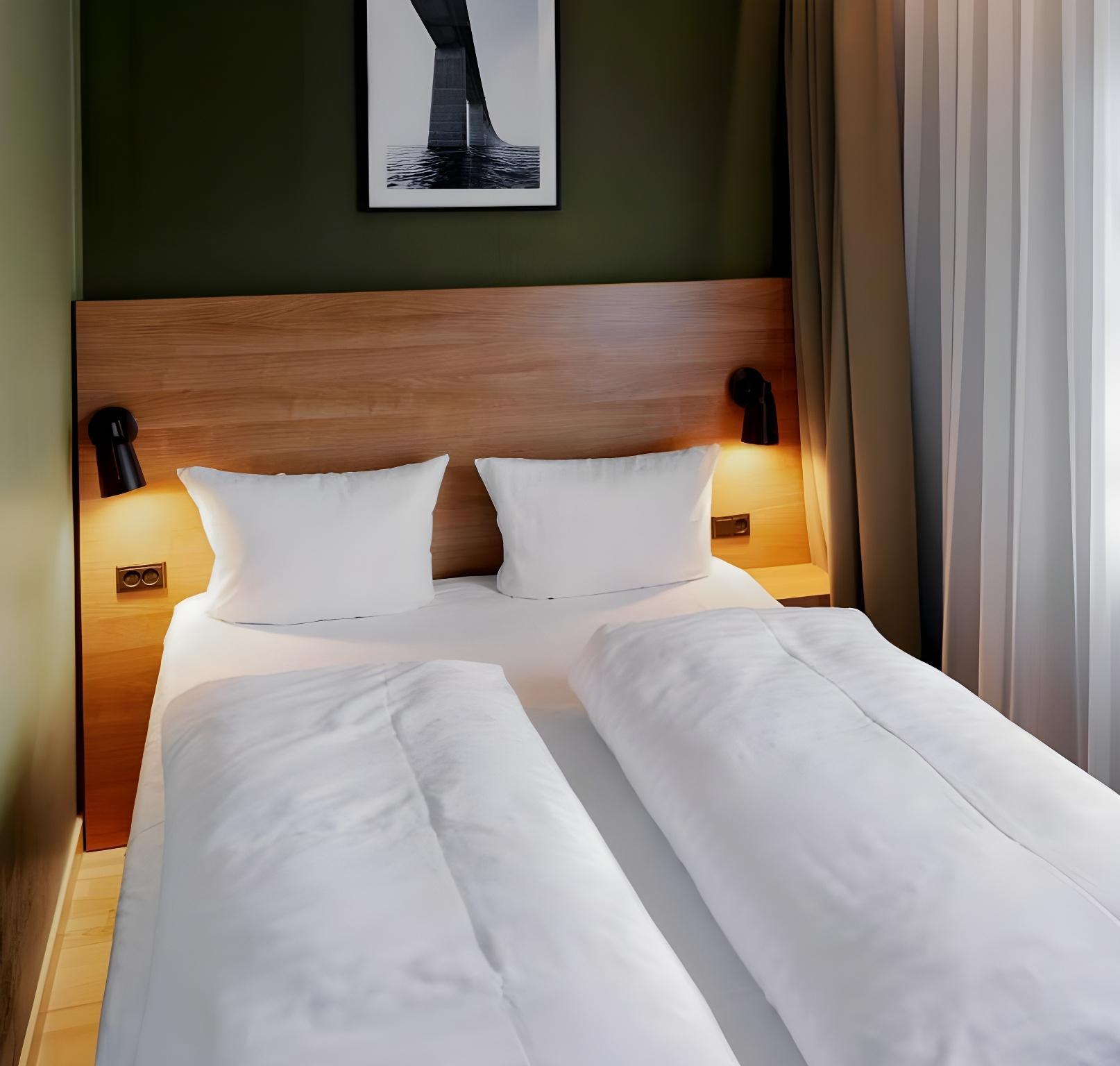 HOTEL OSTERPORT 119082 — 10