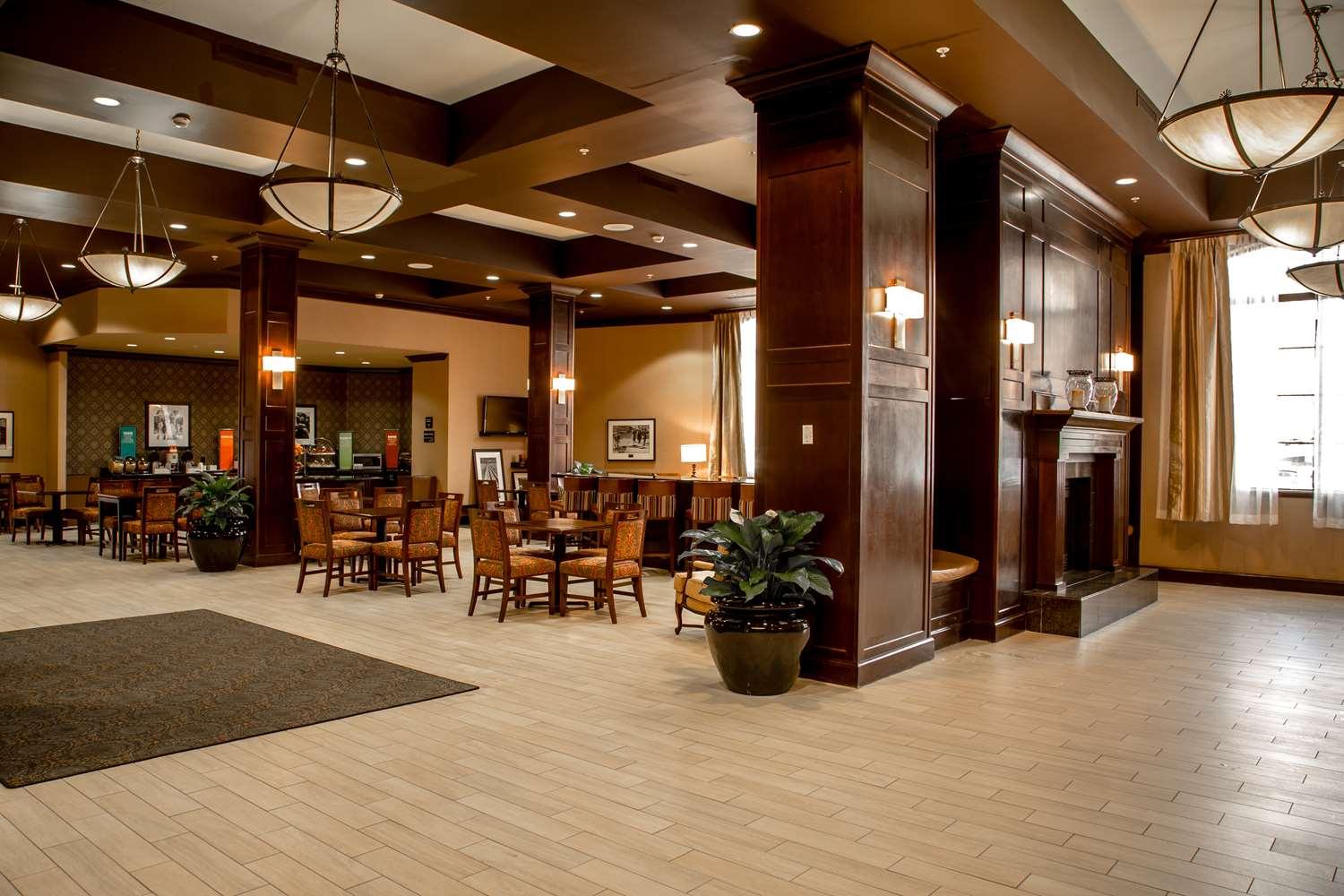 Hampton Inn Suites Albany Downtown — 1