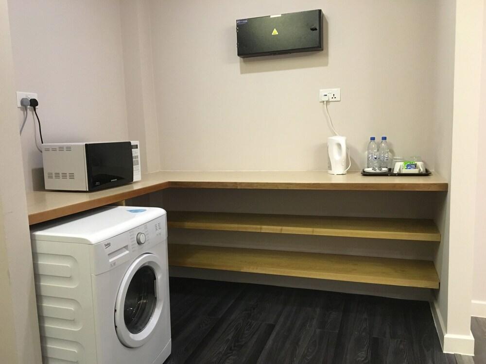 D'ANGGEREK SERVICE APARTMENT — 2