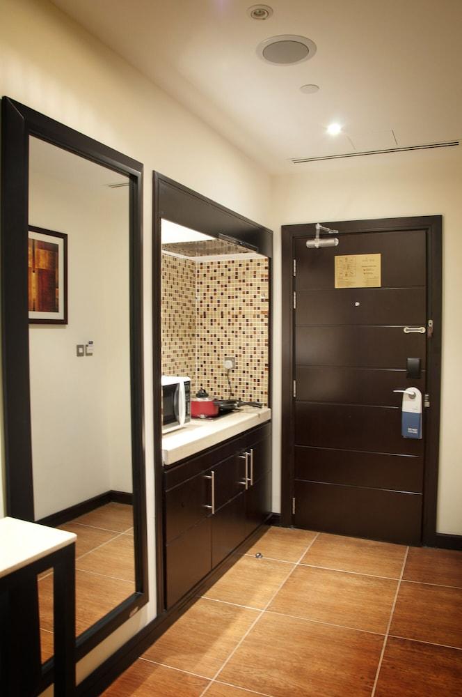 Cristal Hotel Abu Dhabi — 6