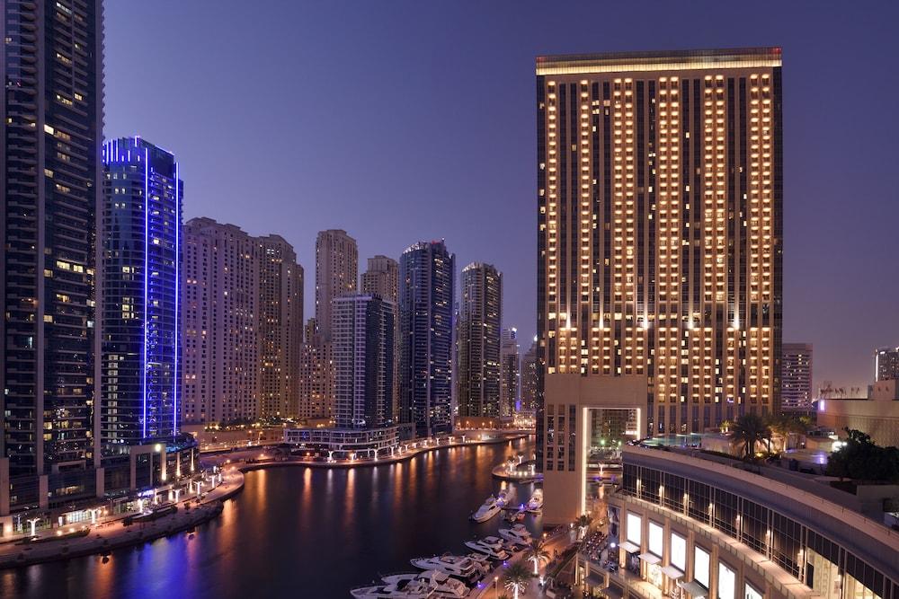JW Marriott Hotel Marina — 10