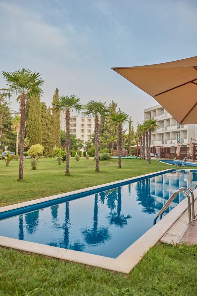The Long Beach Hotel Montenegro 1061018 — 10