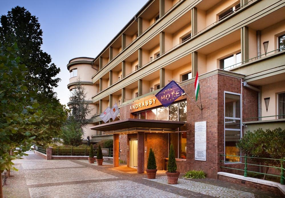 Mamaison Hotel Andrassy Budapest — 9
