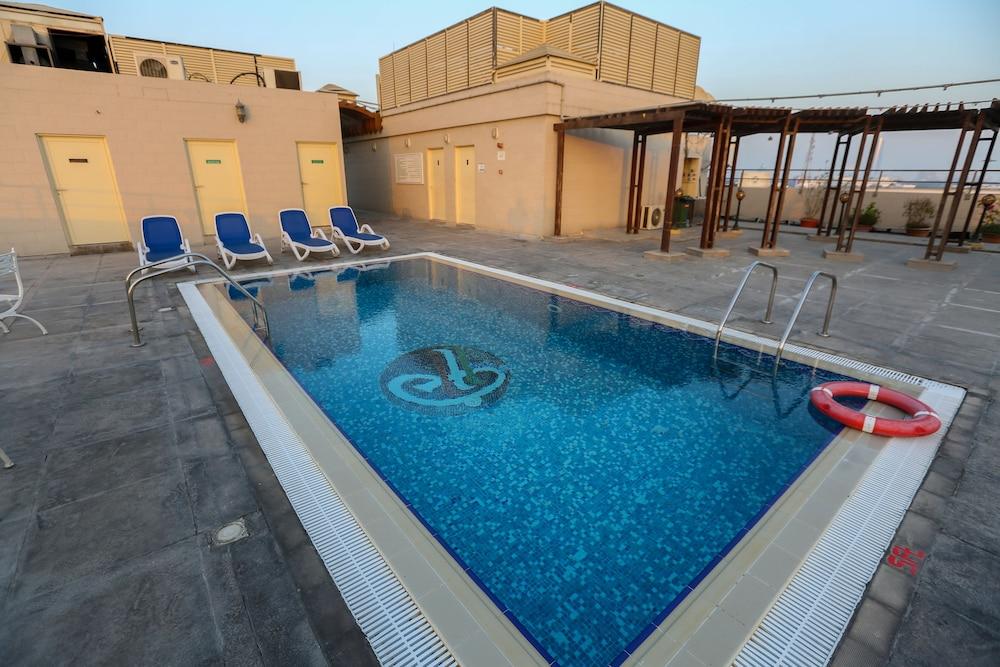 RAMEE ROYAL HOTEL — 6
