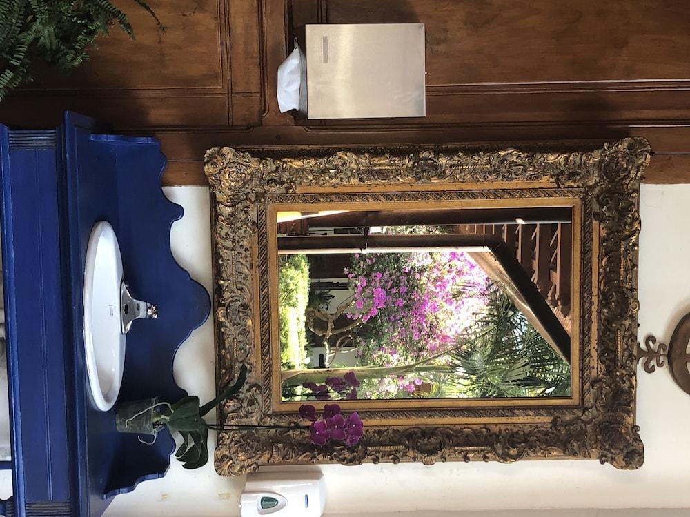 HOTEL DARIO — 10