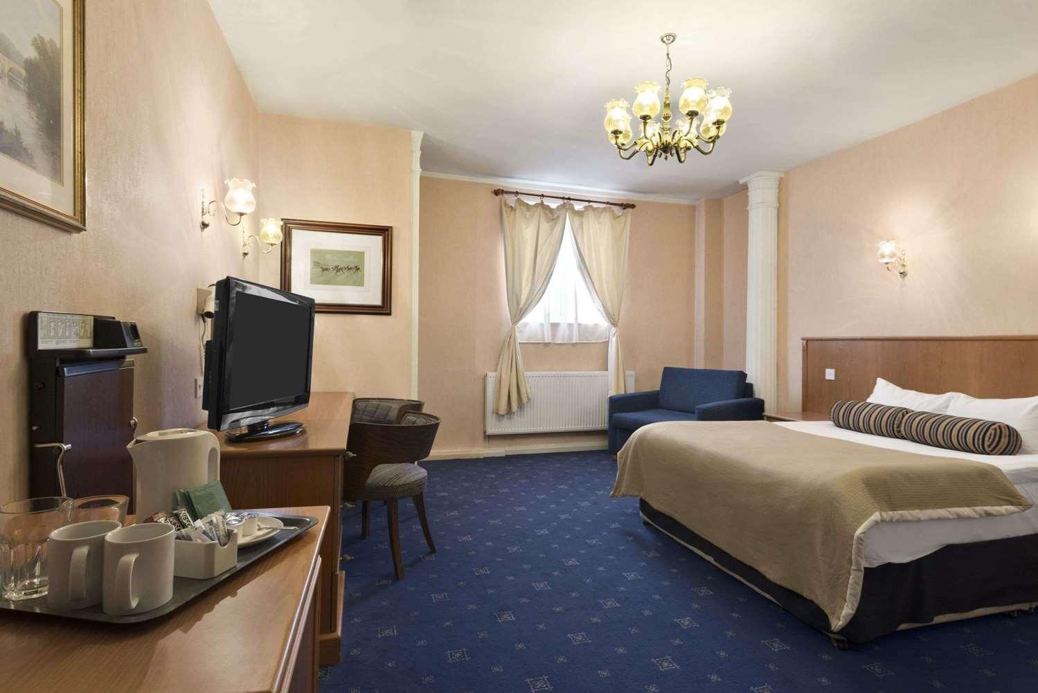 Ramada Loughborough Hotel — 10
