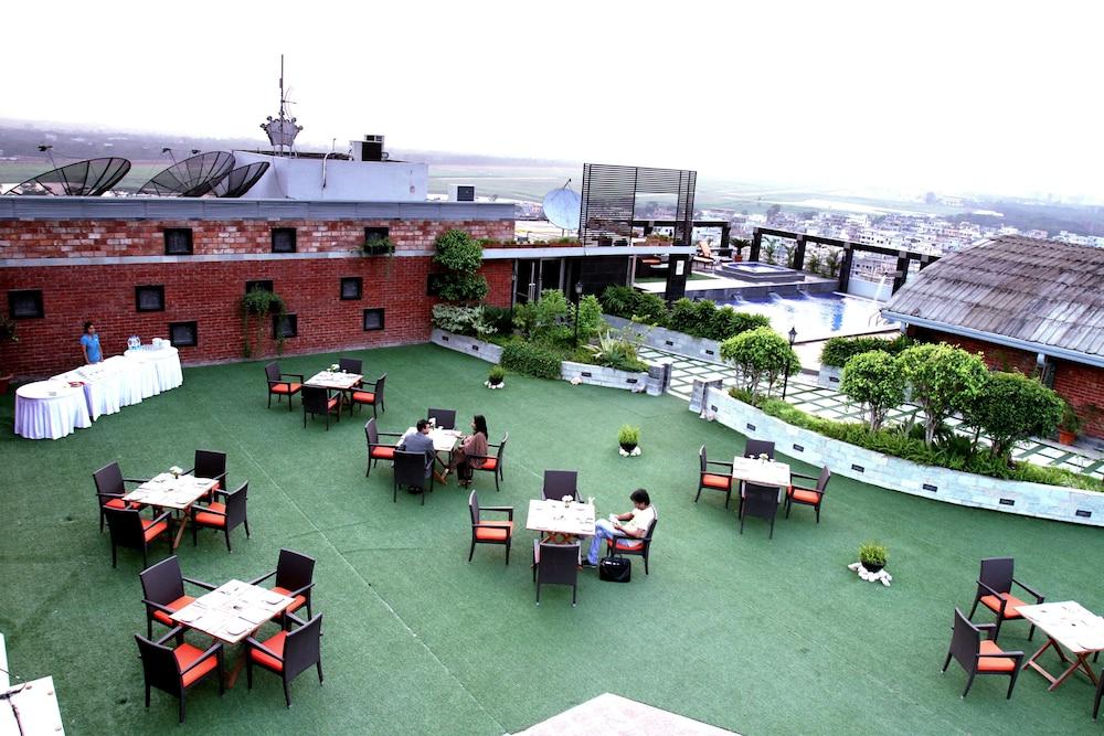 Dhaka Regency Hotel and Resort — 7