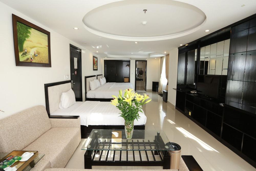 Kay Hotel — 6
