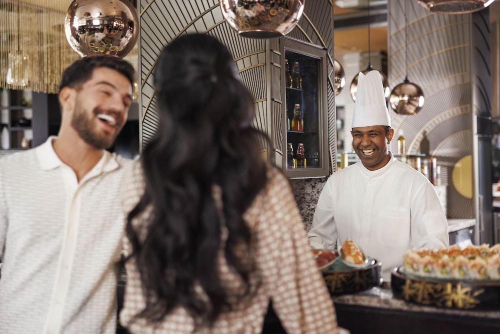 Jumeirah Emirates Towers Dubai — 8