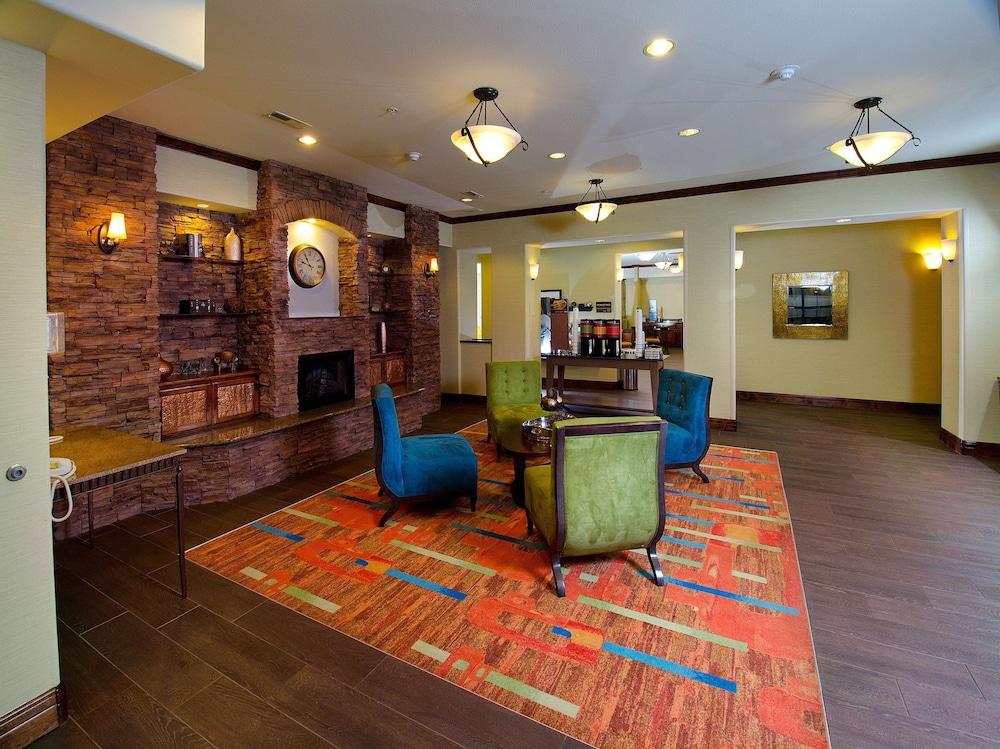 Hampton Inn & Suites Gallup — 5