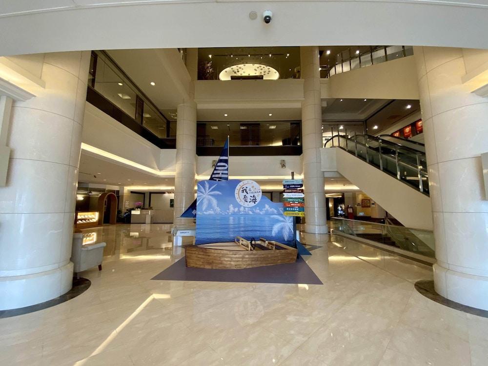 Evergreen Plaza Tainan — 8