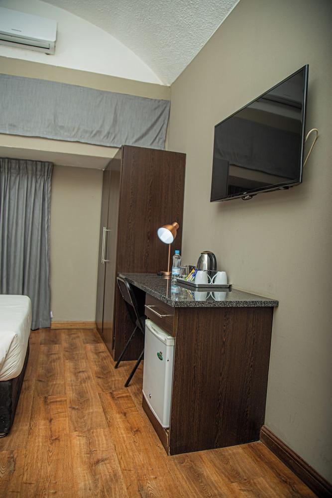 Chrismar Hotel Lusaka — 7