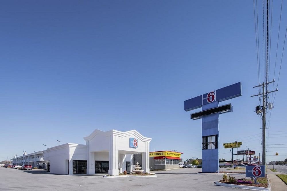 Motel6 Jacksonville, NC — 10