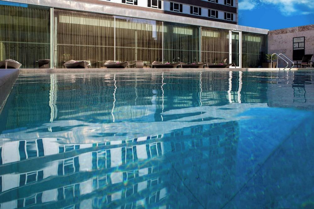 SHERATON LISBOA HOTEL AND SPA