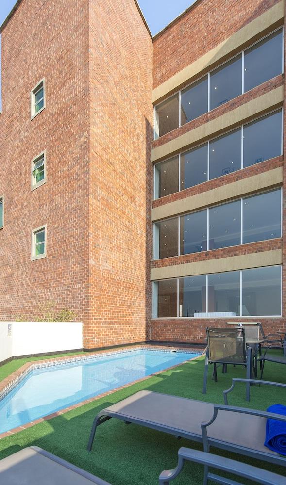 Protea Hotel Lusaka — 4