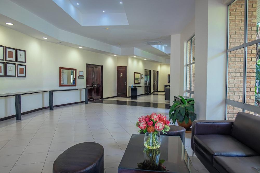 Cresta Lodge Gaborone — 7