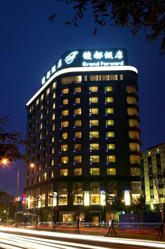 Grand Forward Taipei Hotel 884135