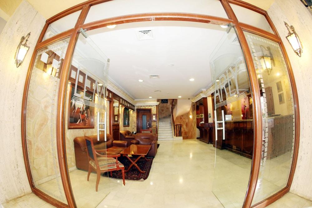 Le Marly Hotel — 8