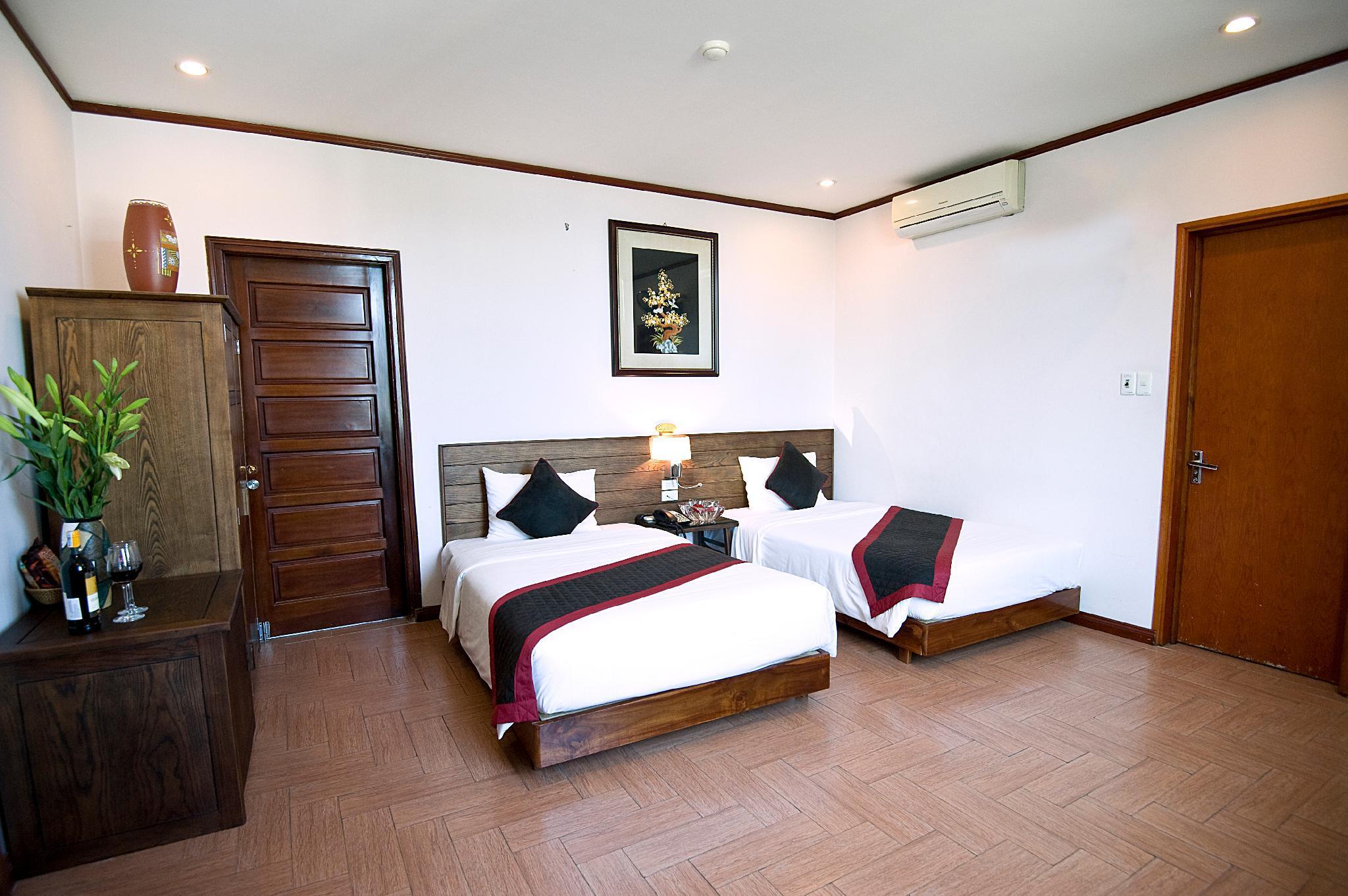 City Bay Hotel — 7