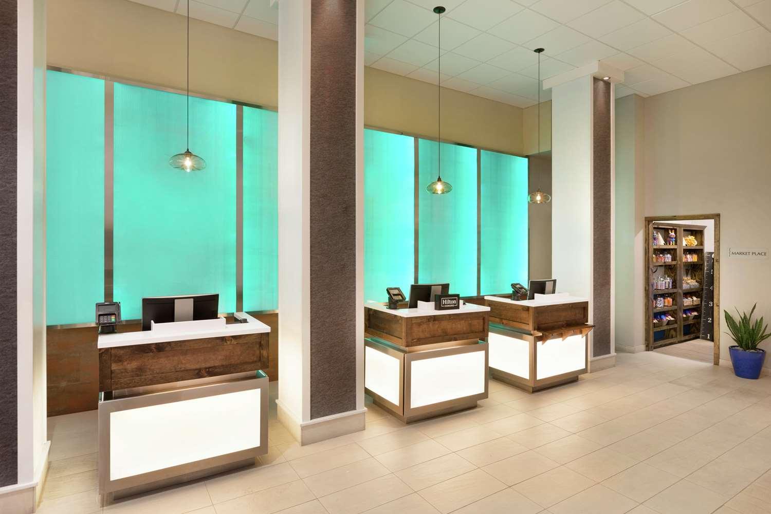 DoubleTree by Hilton Hotel Albuquerque — 10