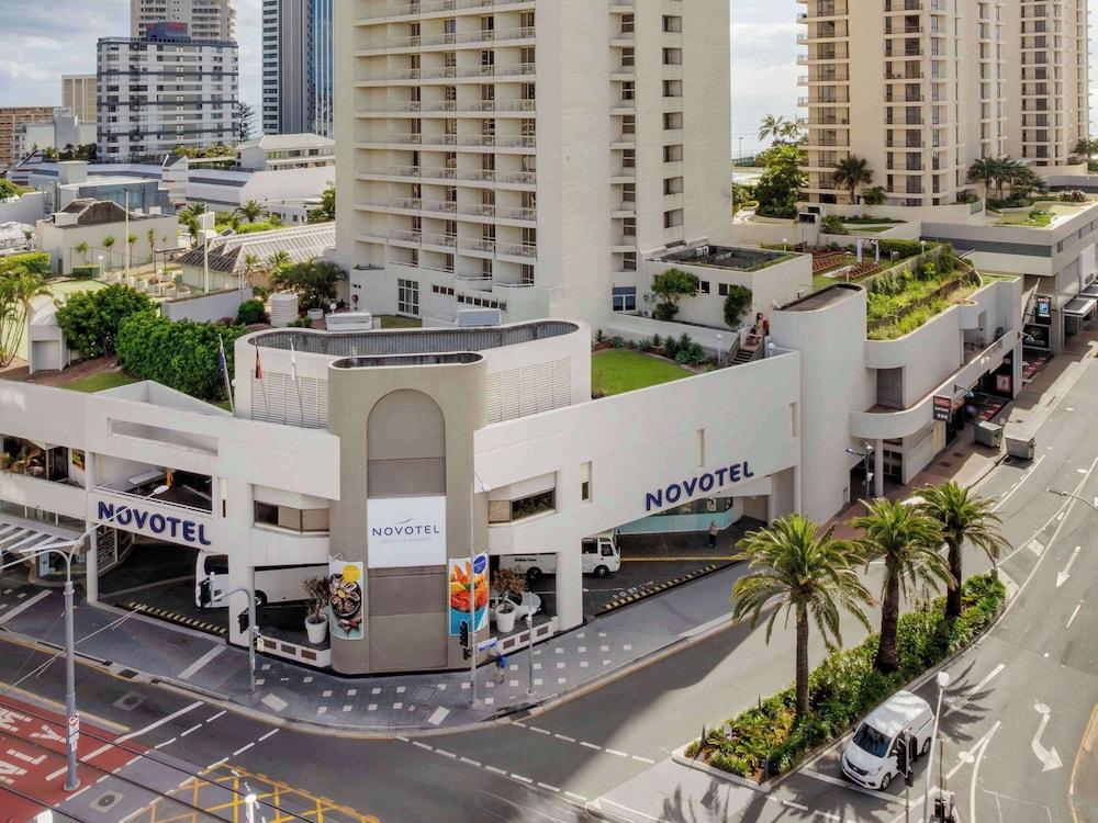 NOVOTEL SURFERS PARADISE — 5