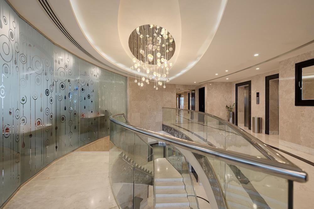 Landmark Premier Hotel Deira — 10