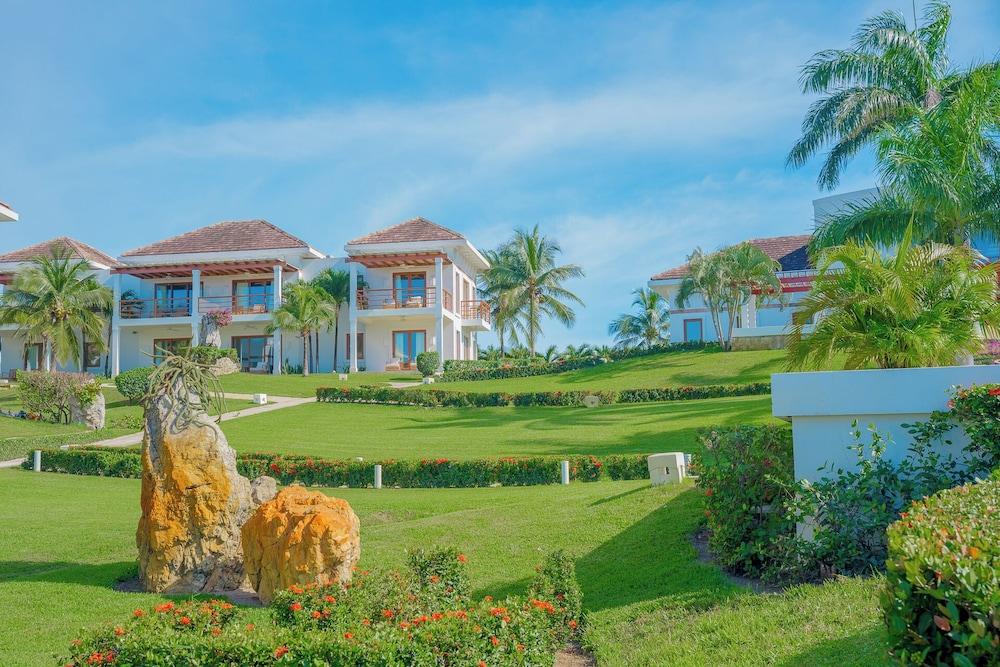 Las Verandas Hotel & Villas 1186688 — 8