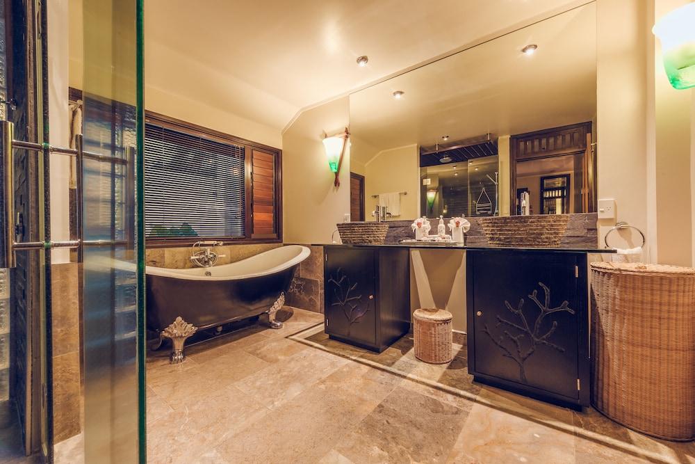 Crown Beach Resort and Spa - Adults Only — 10