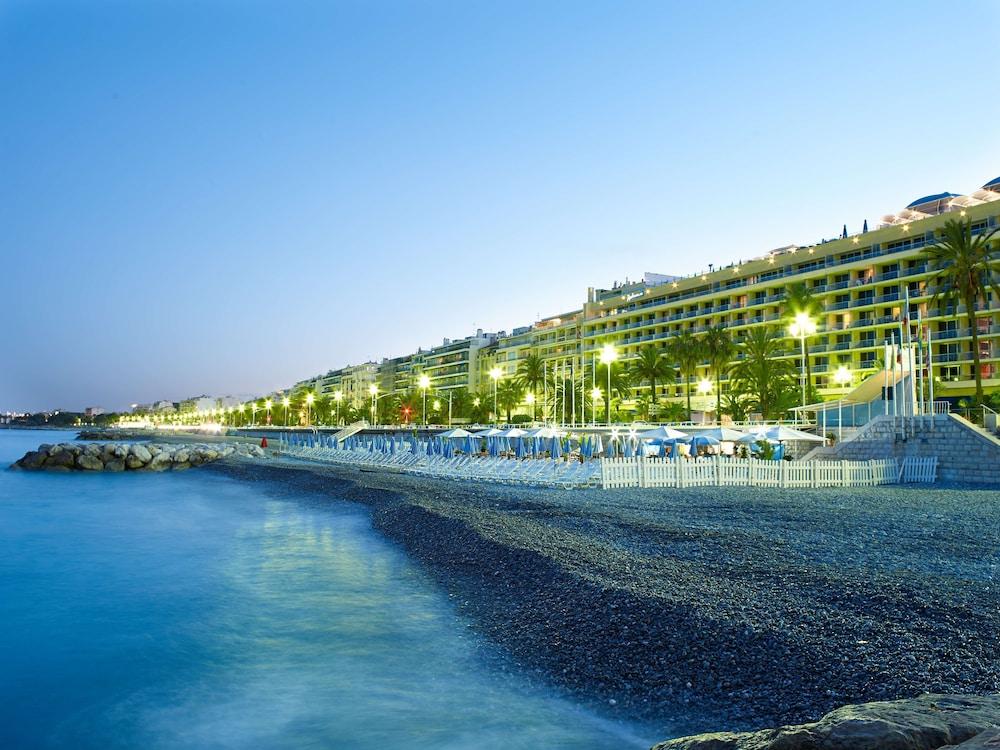RADISSON BLU NICE 6864 — 1
