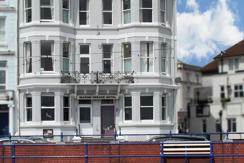 OYO Marine Parade Hotel Eastbourne Pier