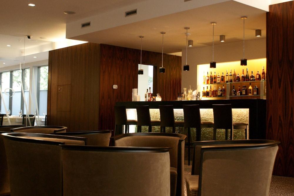 Hotel Avance 1133318 — 9