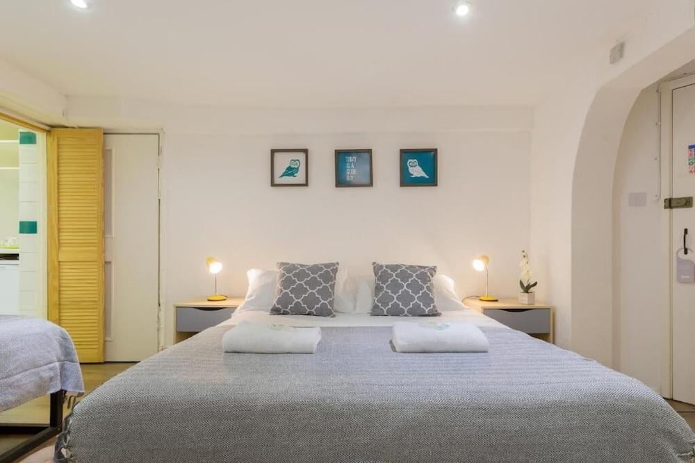 Sea Breeze Brighton — 8
