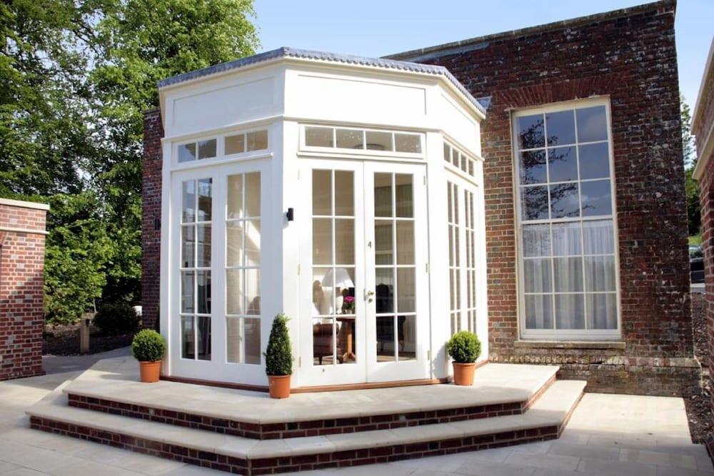 Donnington Grove Hotel and Country Club — 5