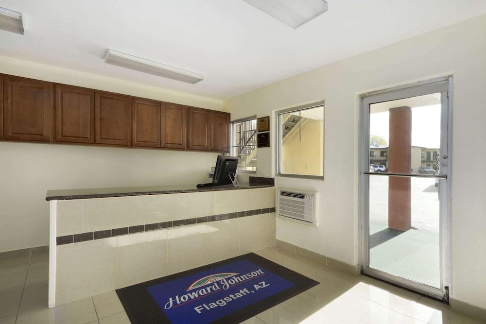 Howard Johnson by Wyndham Flagstaff University West — 6