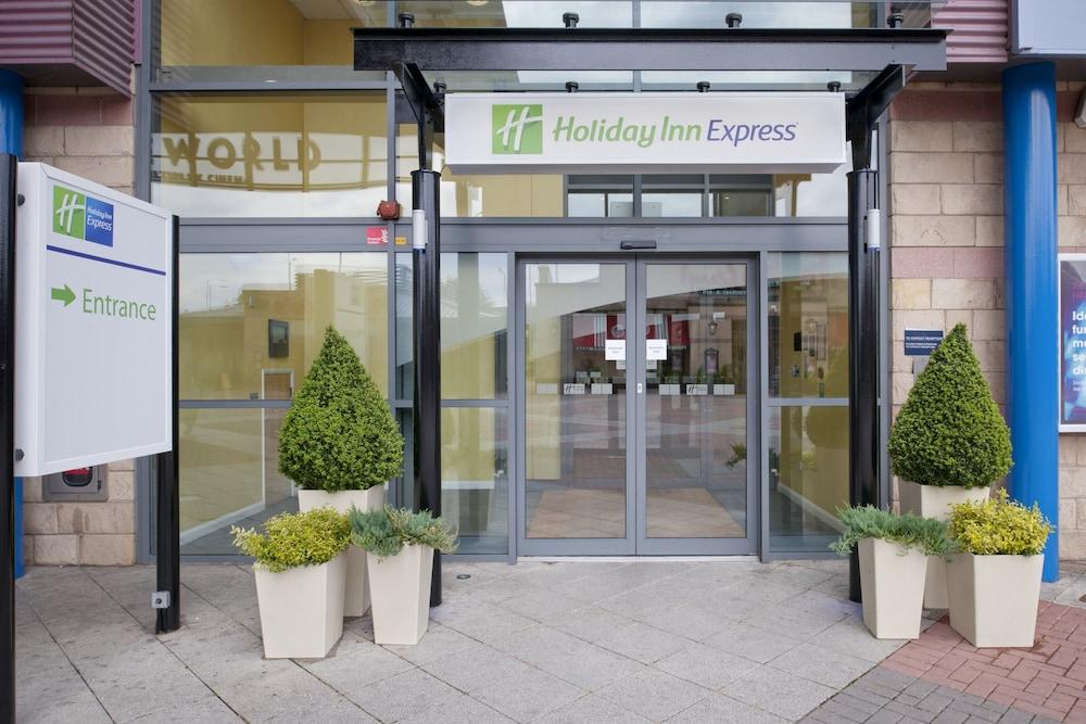 HOLIDAY INN EXPRESS BRADFORD CITY CENTRE — 1