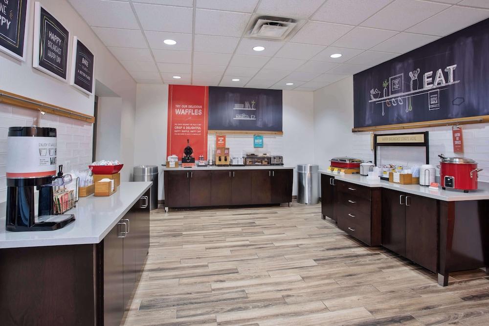 Hampton Inn & Suites Athens-I-65 (Huntsville Area) — 10