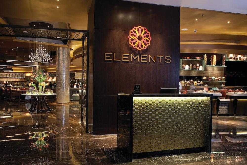 Four Seasons Hotel Riyadh at Kingdom Centre 22174 — 7