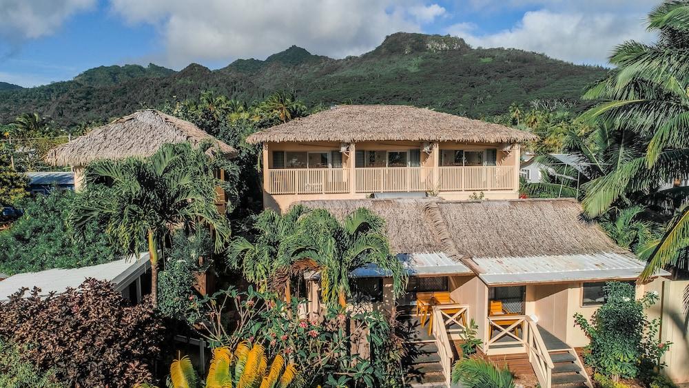 Castaway Resort — 1