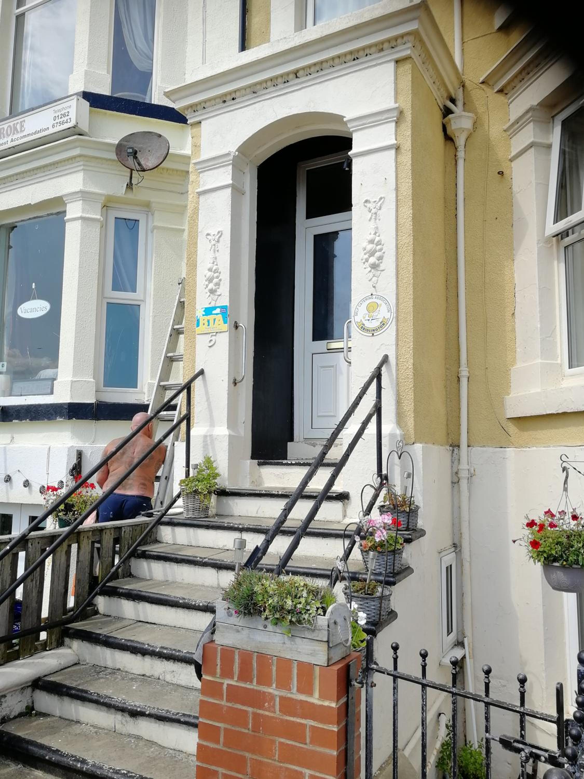 Rowntree Holiday Flats — 10