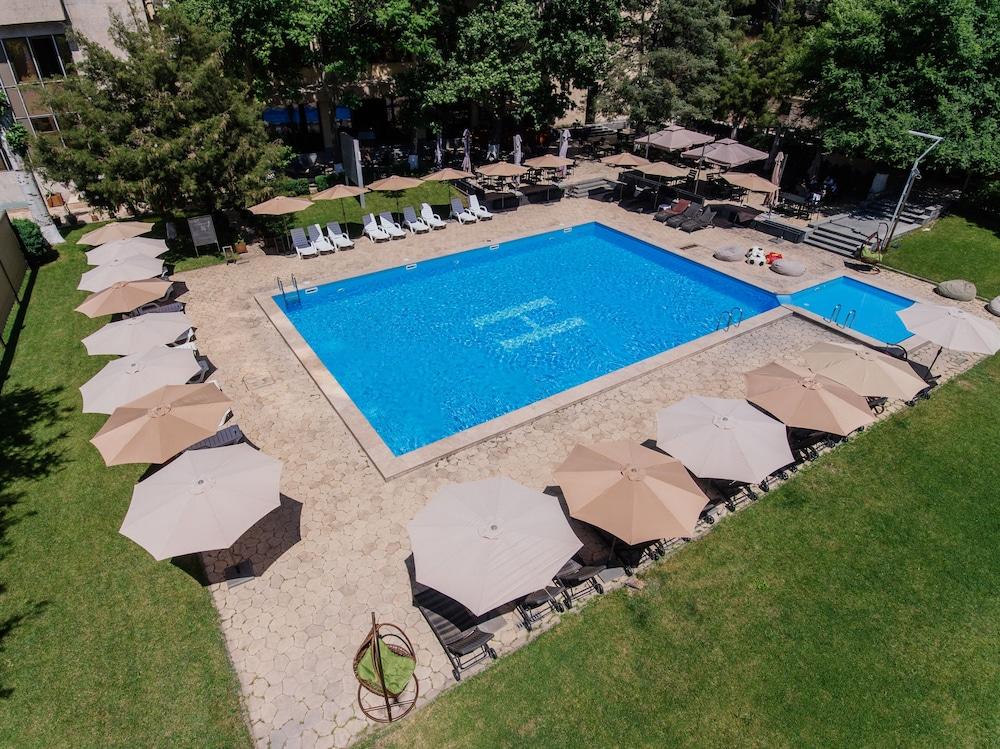 President Hotel
