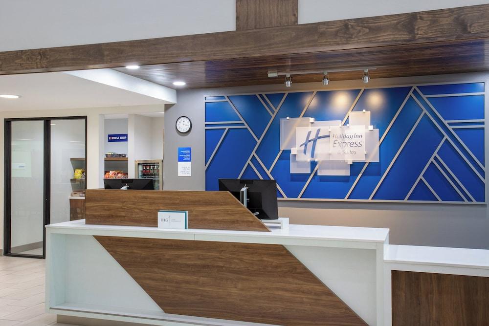 Holiday Inn Express & Suites Bradenton East-Lakewood Ranch — 4