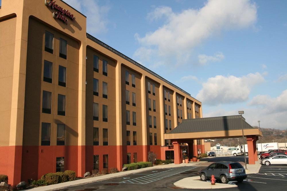 Hampton Inn Altoona — 6