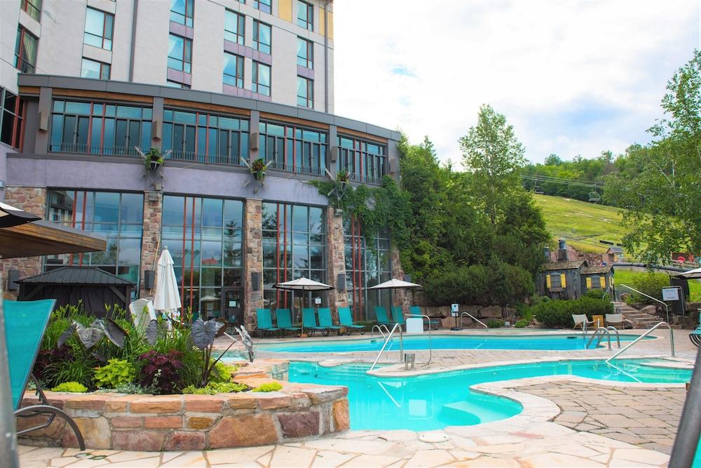 Fairmont Tremblant 61124