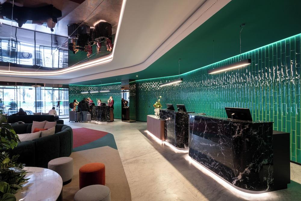 Hotel Mundial — 10